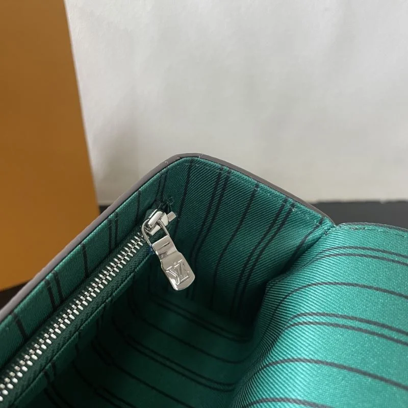 Thermal Louis Vuitton Satchel Bags 41735