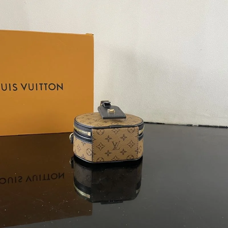 Unisex Louis Vuitton Satchel Bags 41585