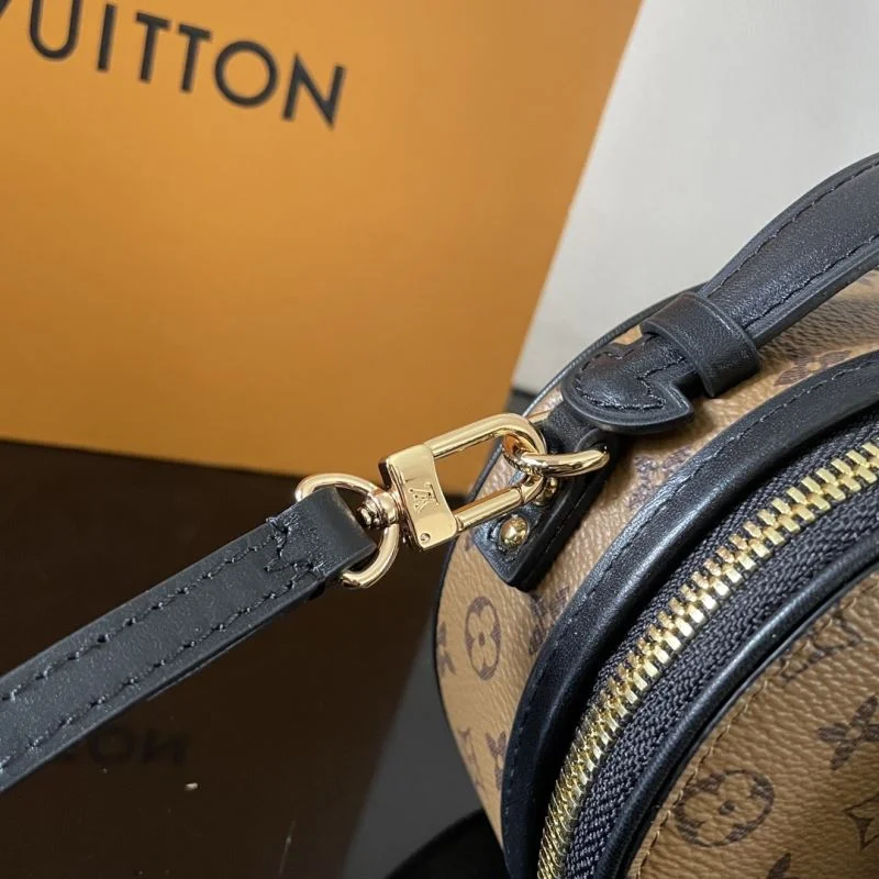 Unisex Louis Vuitton Satchel Bags 41585