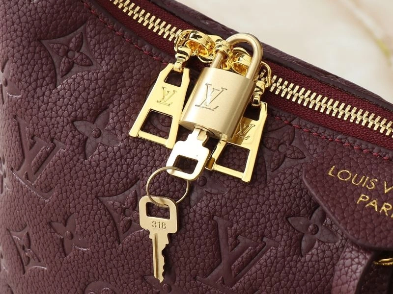 Tailored Louis Vuitton Satchel Bags 88608