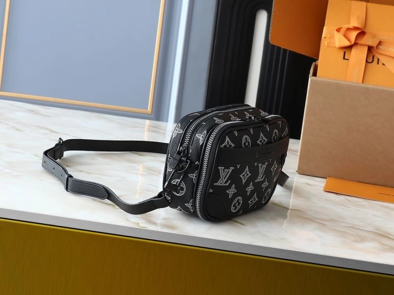 Louis Vuitton Satchel Bags Snug 88590