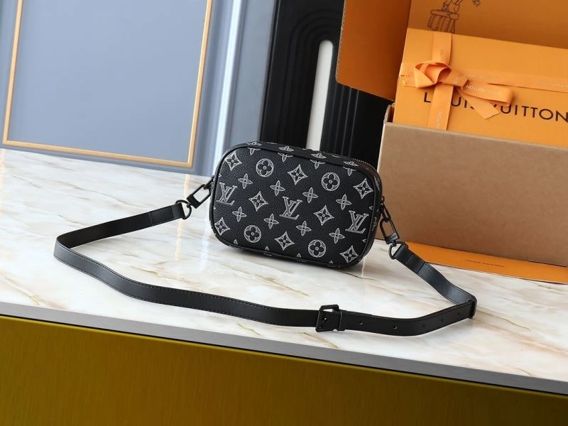 Louis Vuitton Satchel Bags Snug 88590
