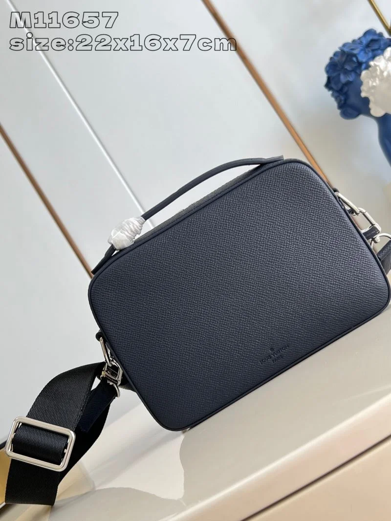 Unisex Louis Vuitton Satchel Bags 41184