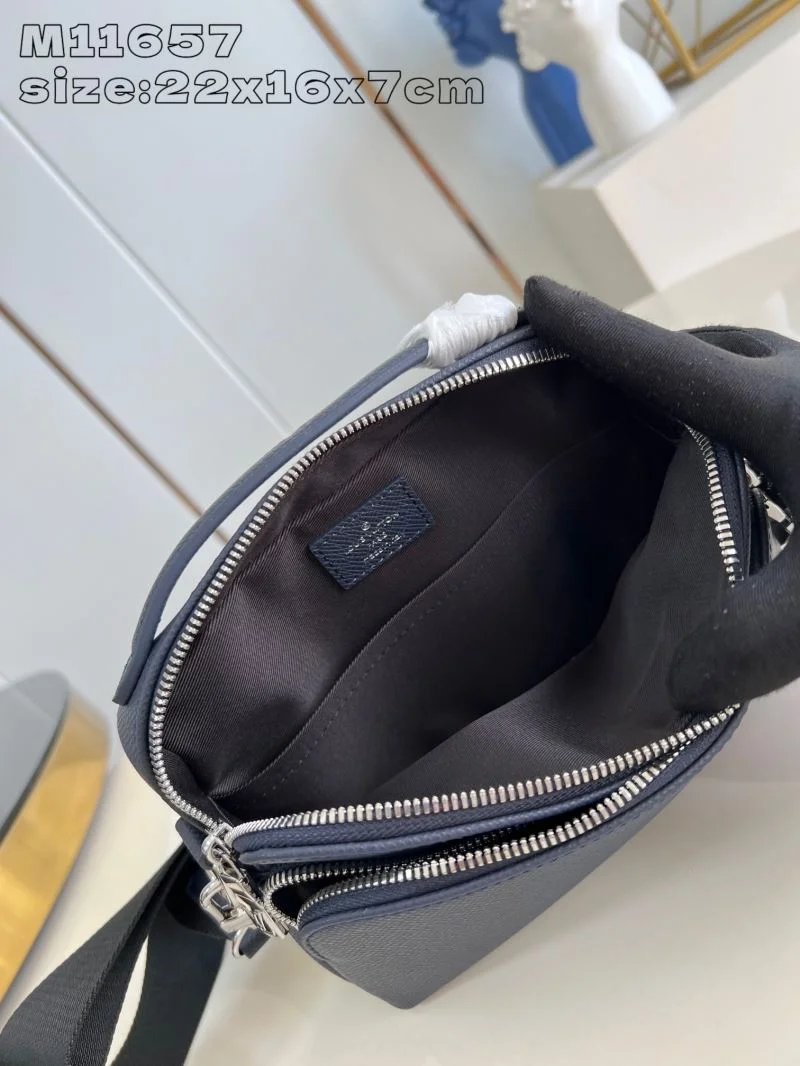 Unisex Louis Vuitton Satchel Bags 41184
