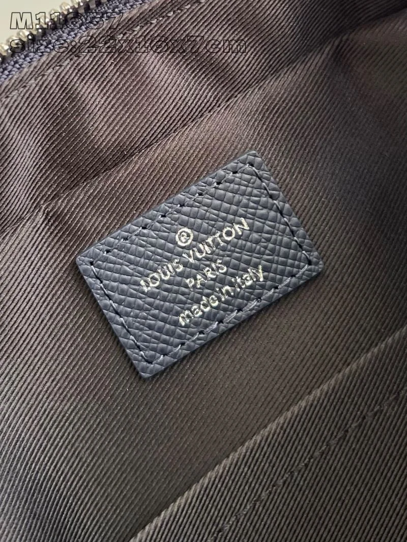 Unisex Louis Vuitton Satchel Bags 41184