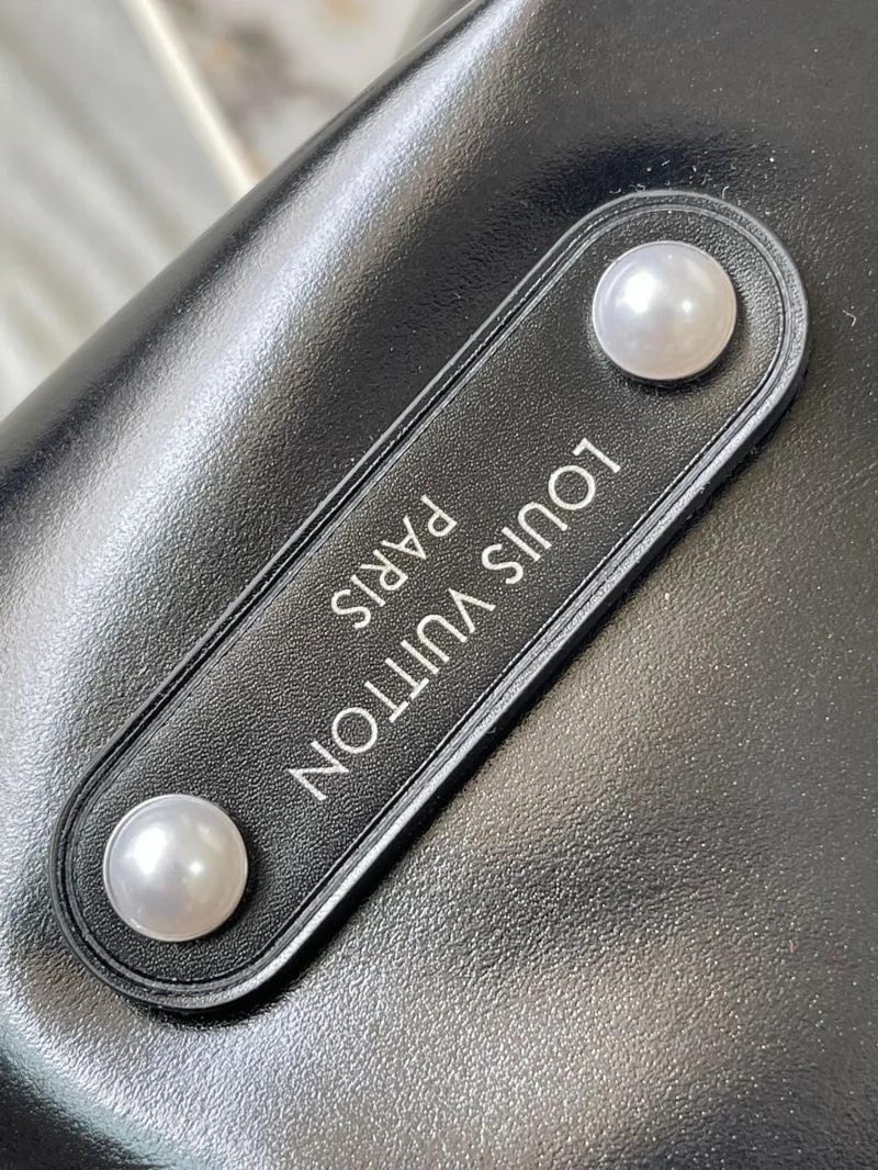 ZipUp Louis Vuitton Satchel Bags 40452