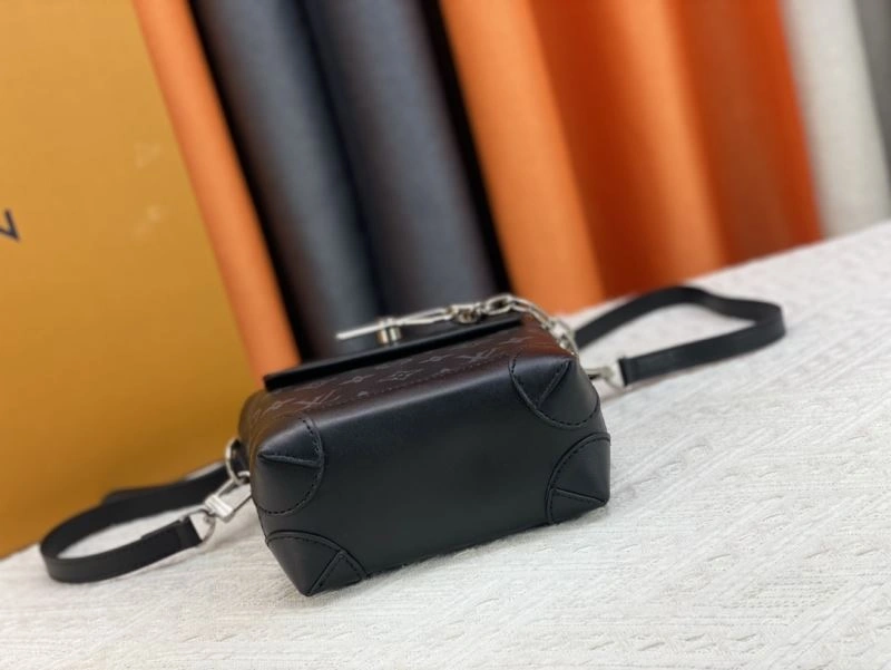 Louis Vuitton Satchel Bags Unisex 79733