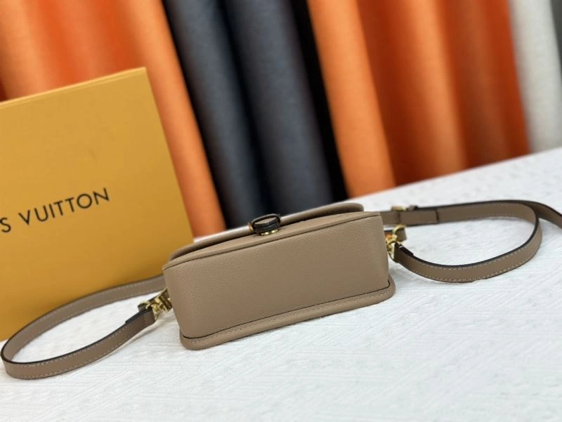 Louis Vuitton Satchel Bags Minimalist 79719