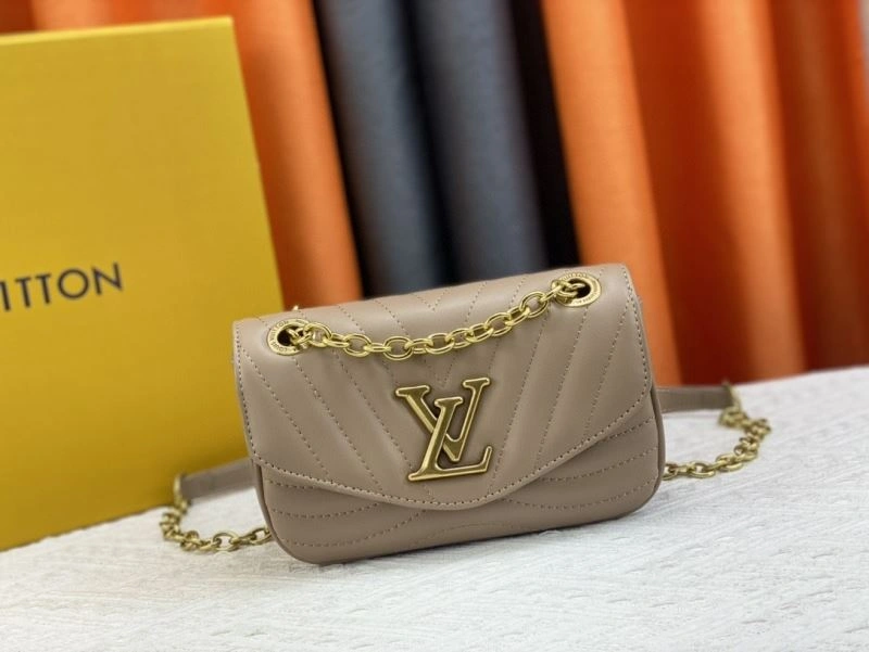 Unisex Louis Vuitton Satchel Bags 79609