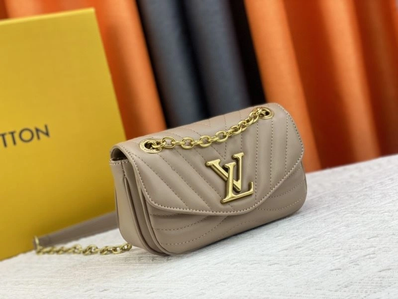 Unisex Louis Vuitton Satchel Bags 79609