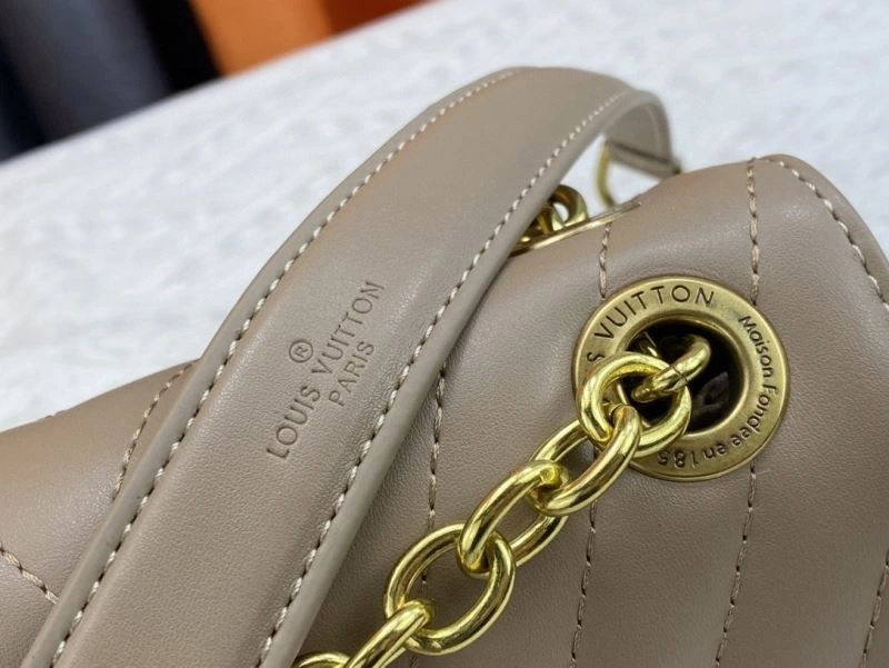Unisex Louis Vuitton Satchel Bags 79609