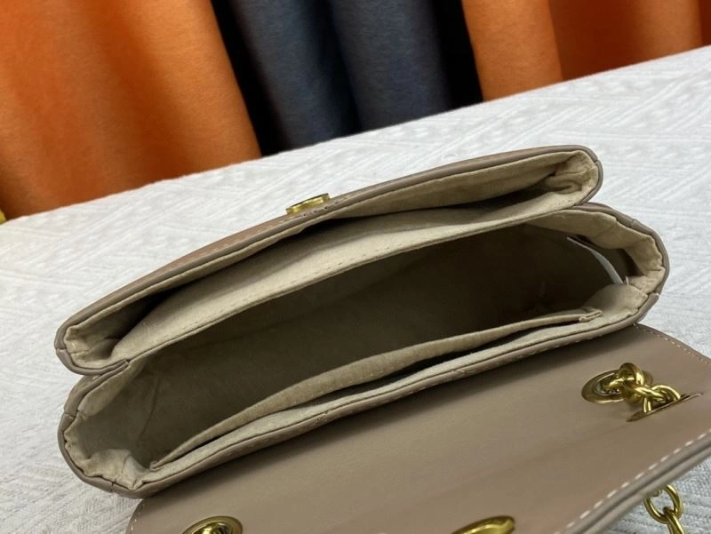 Unisex Louis Vuitton Satchel Bags 79609