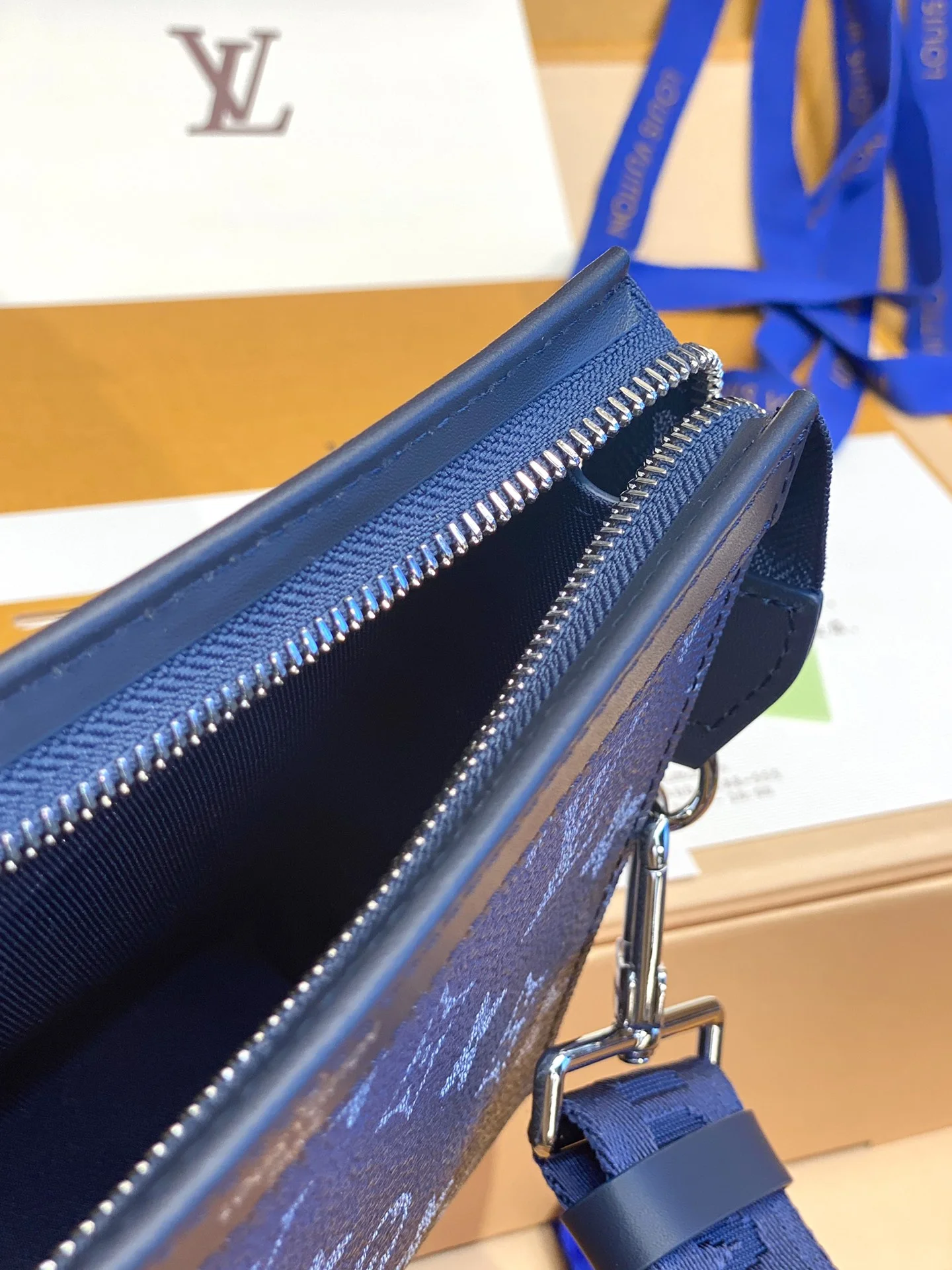 Sporty Louis Vuitton Satchel Bags 56228