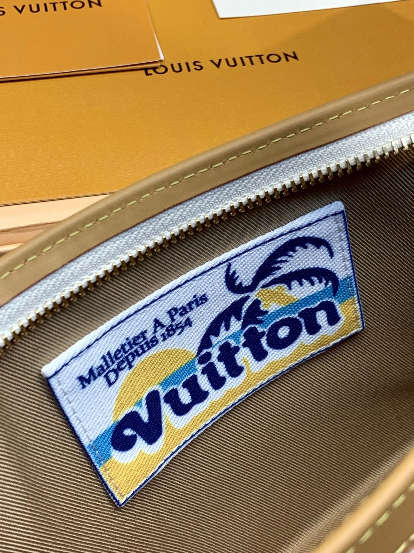 Louis Vuitton Satchel Bags Resilient 56222