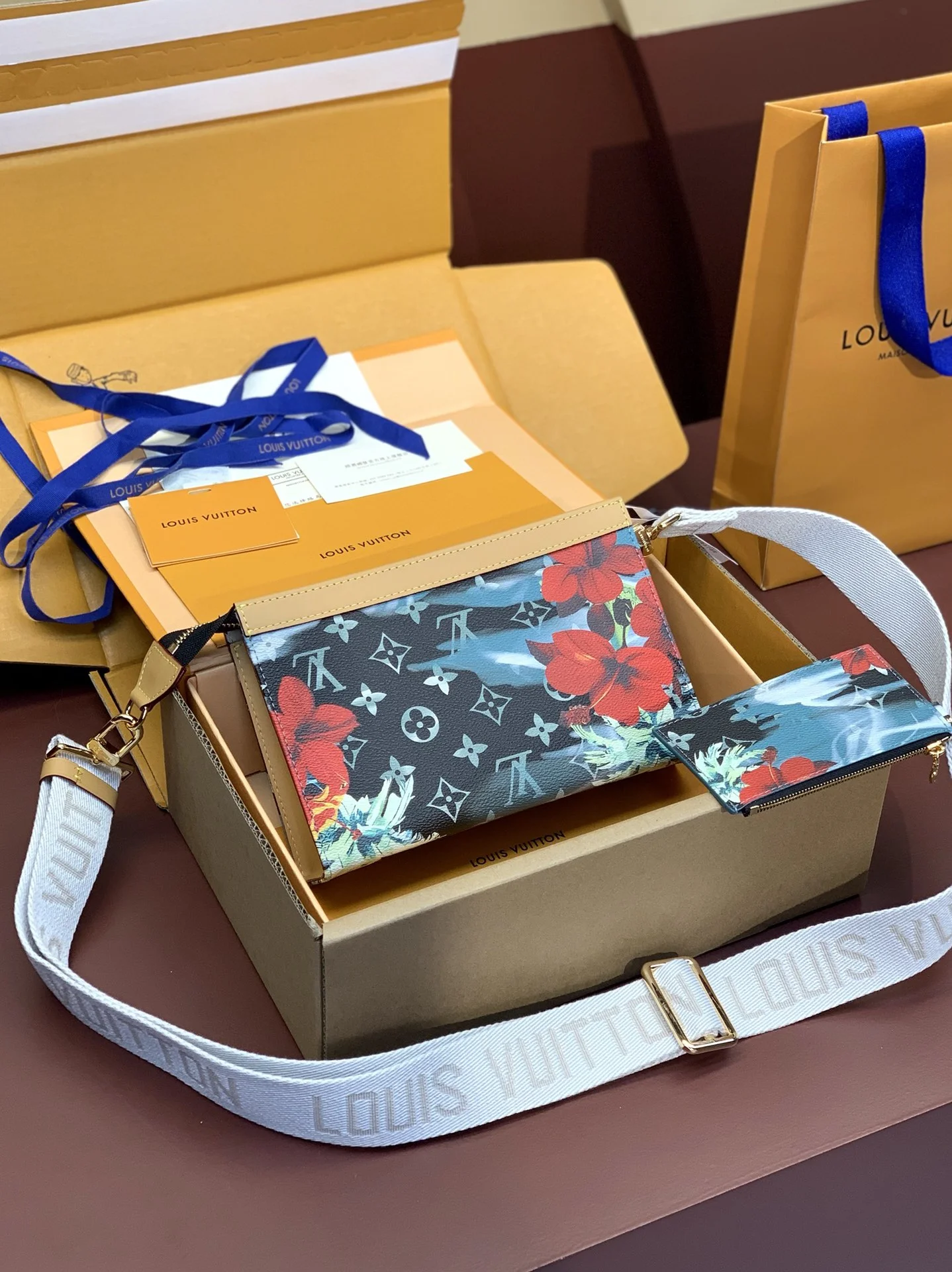 Louis Vuitton Satchel Bags Attractive 56224