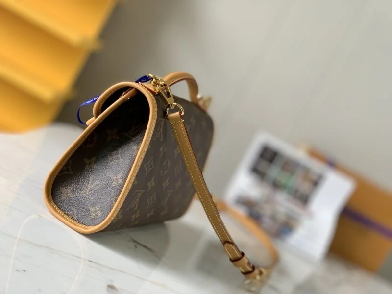 Flexible Louis Vuitton Satchel Bags 39713