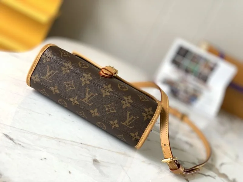 Flexible Louis Vuitton Satchel Bags 39713