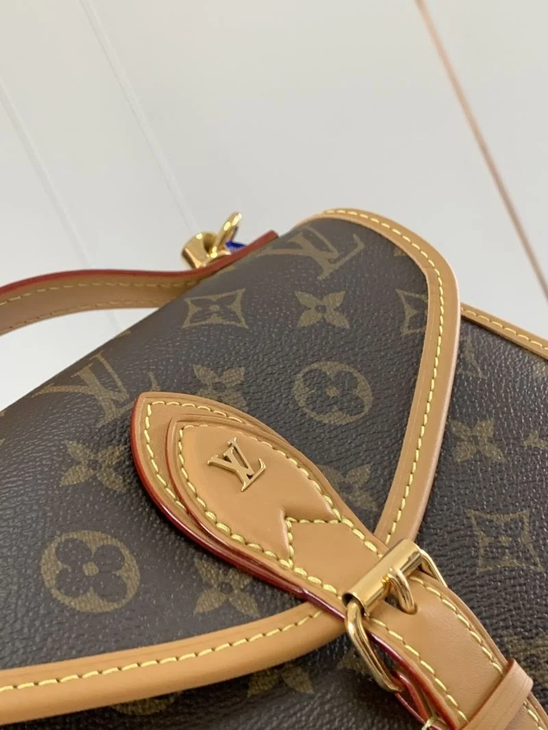 Flexible Louis Vuitton Satchel Bags 39713