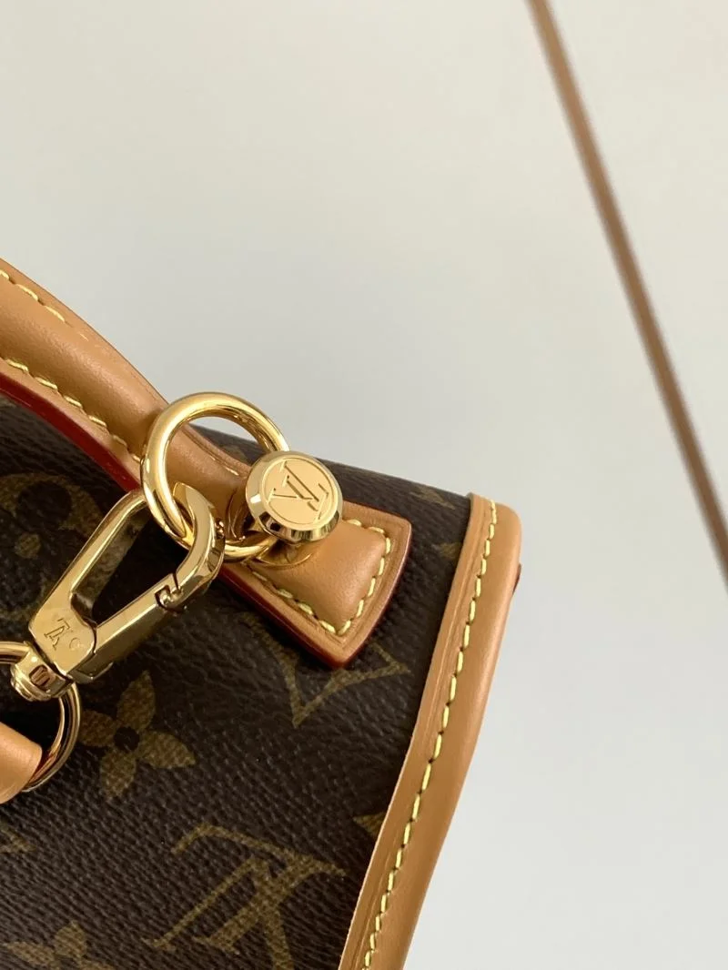 Flexible Louis Vuitton Satchel Bags 39713