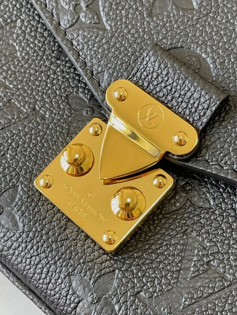 Louis Vuitton Satchel Bags Unisex 39739