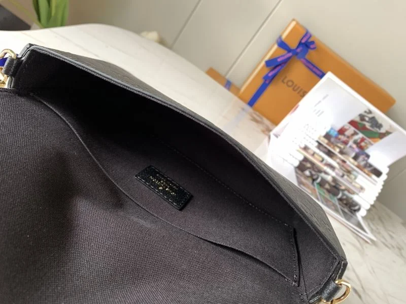 Unisex Louis Vuitton Satchel Bags 39731