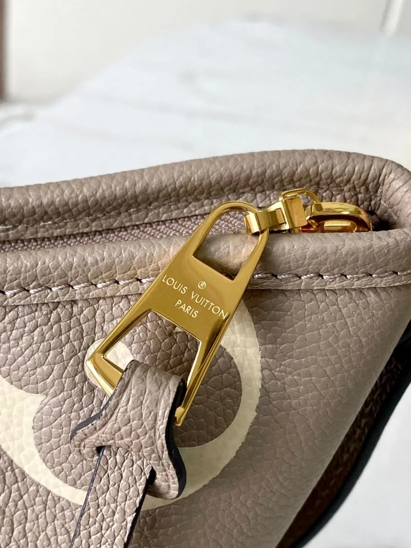 Louis Vuitton Satchel Bags Bold 39730