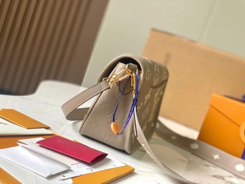 GoAnywhere Louis Vuitton Satchel Bags 39678