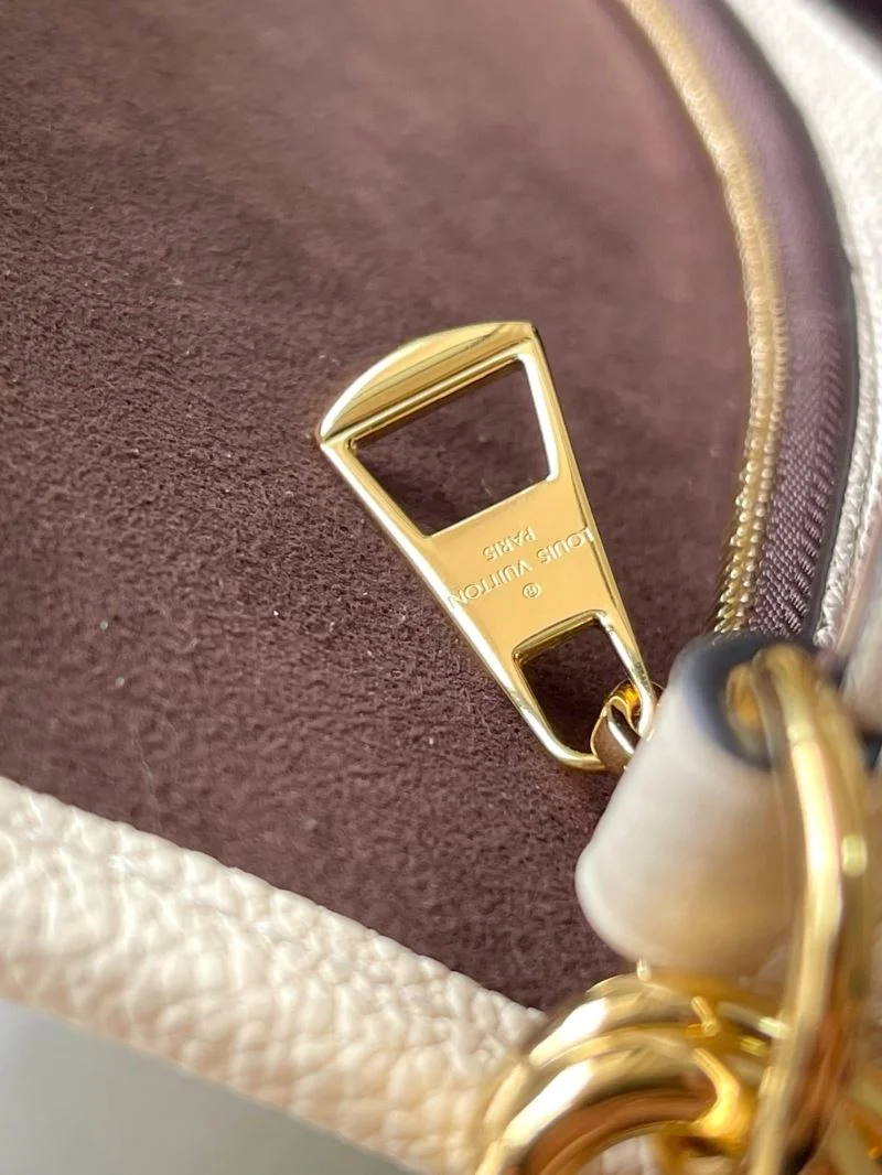 Louis Vuitton Satchel Bags TravelReady 39634