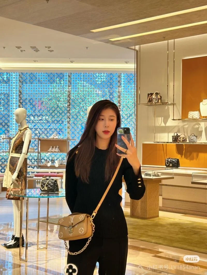 UrbanStyle Louis Vuitton Satchel Bags 39571