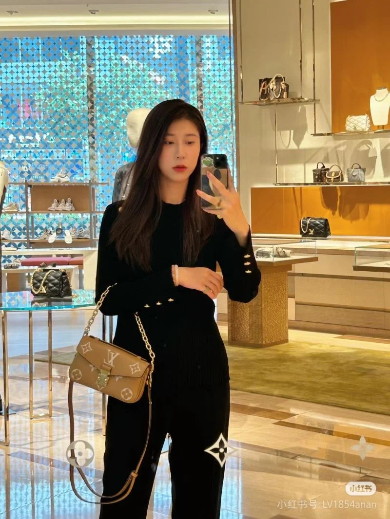 UrbanStyle Louis Vuitton Satchel Bags 39571