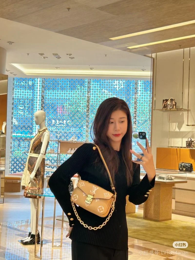UrbanStyle Louis Vuitton Satchel Bags 39571
