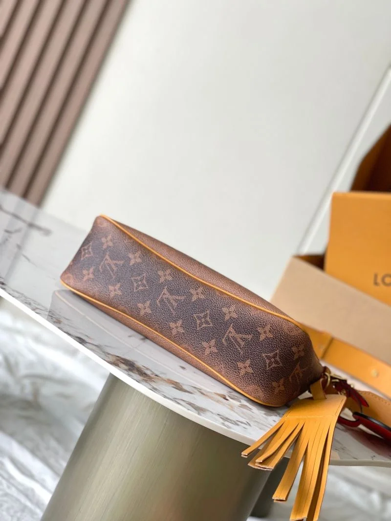 Stretchable Louis Vuitton Satchel Bags 39558