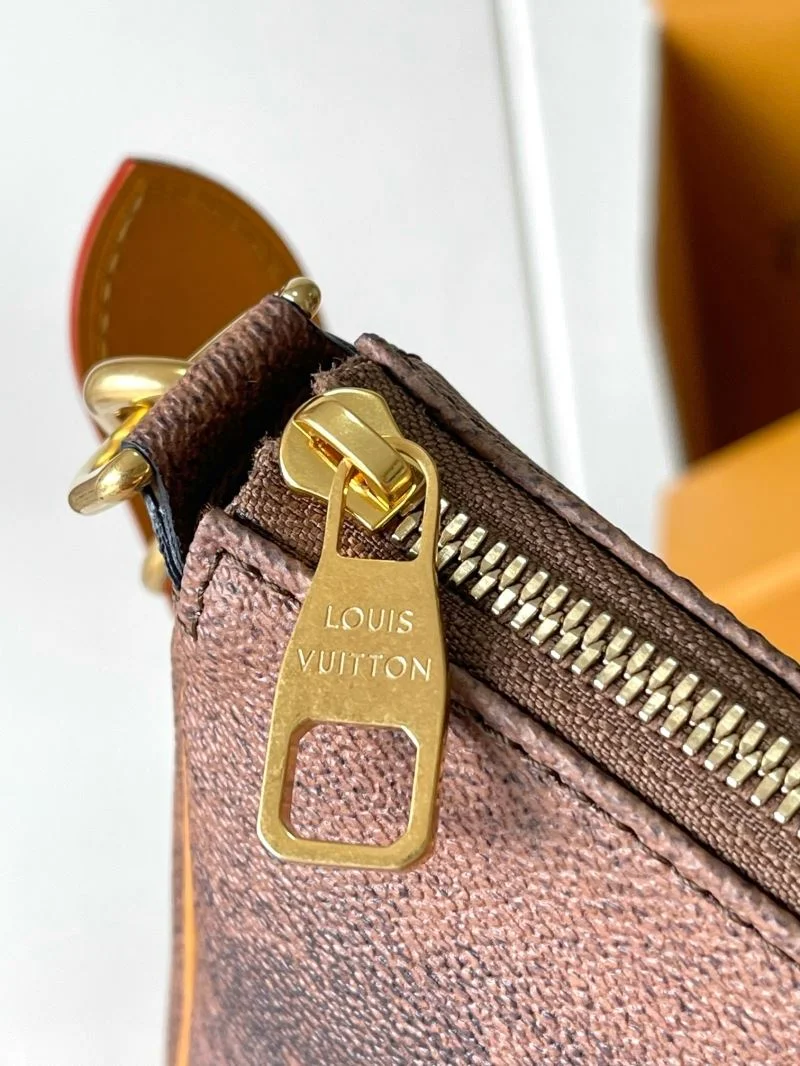 Stretchable Louis Vuitton Satchel Bags 39558
