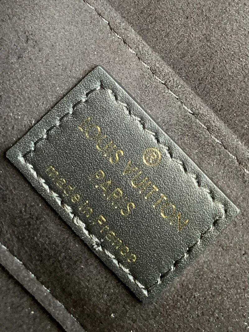 Minimalist Louis Vuitton Satchel Bags 39528