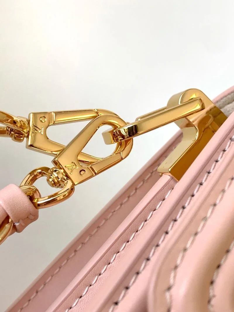 Flexible Louis Vuitton Satchel Bags 39539