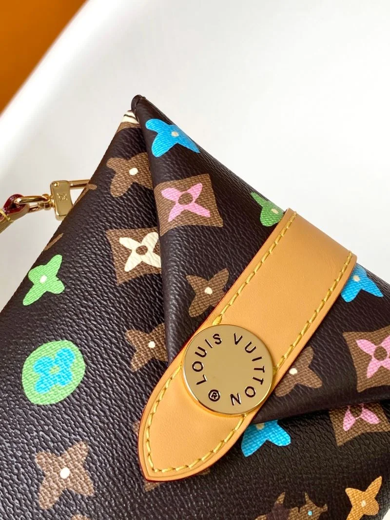 WaterResistant Louis Vuitton Satchel Bags 39223