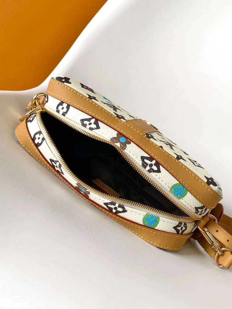 Stretchable Louis Vuitton Satchel Bags 39243