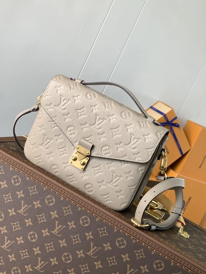 Louis Vuitton Satchel Bags Soft 39220