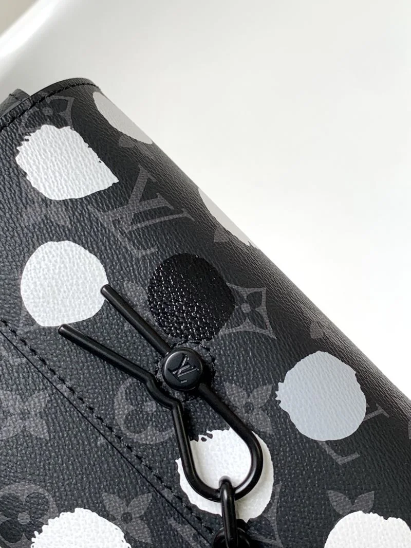 Louis Vuitton Satchel Bags Seasonal 39221