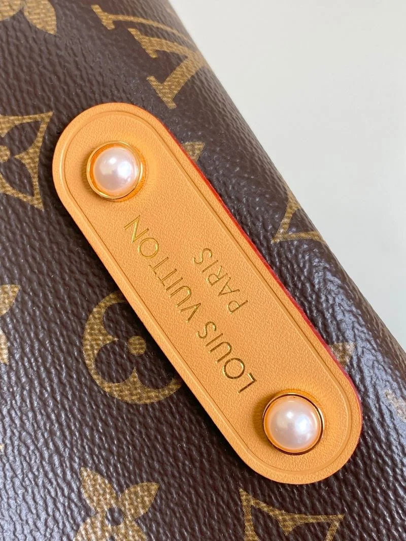 Functional Louis Vuitton Satchel Bags 39190