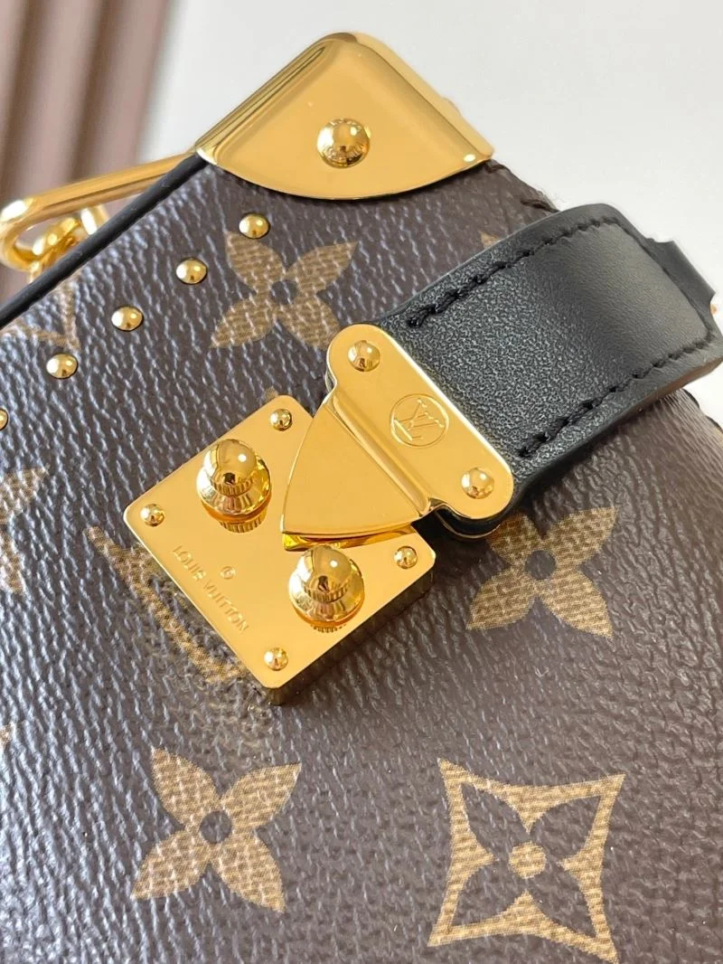 Minimalist Louis Vuitton Satchel Bags 39168