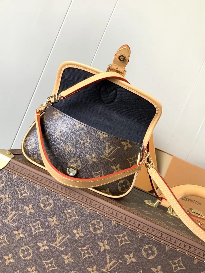 Louis Vuitton Satchel Bags TechFriendly 39174