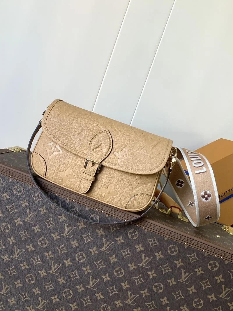 Minimalist Louis Vuitton Satchel Bags 38856