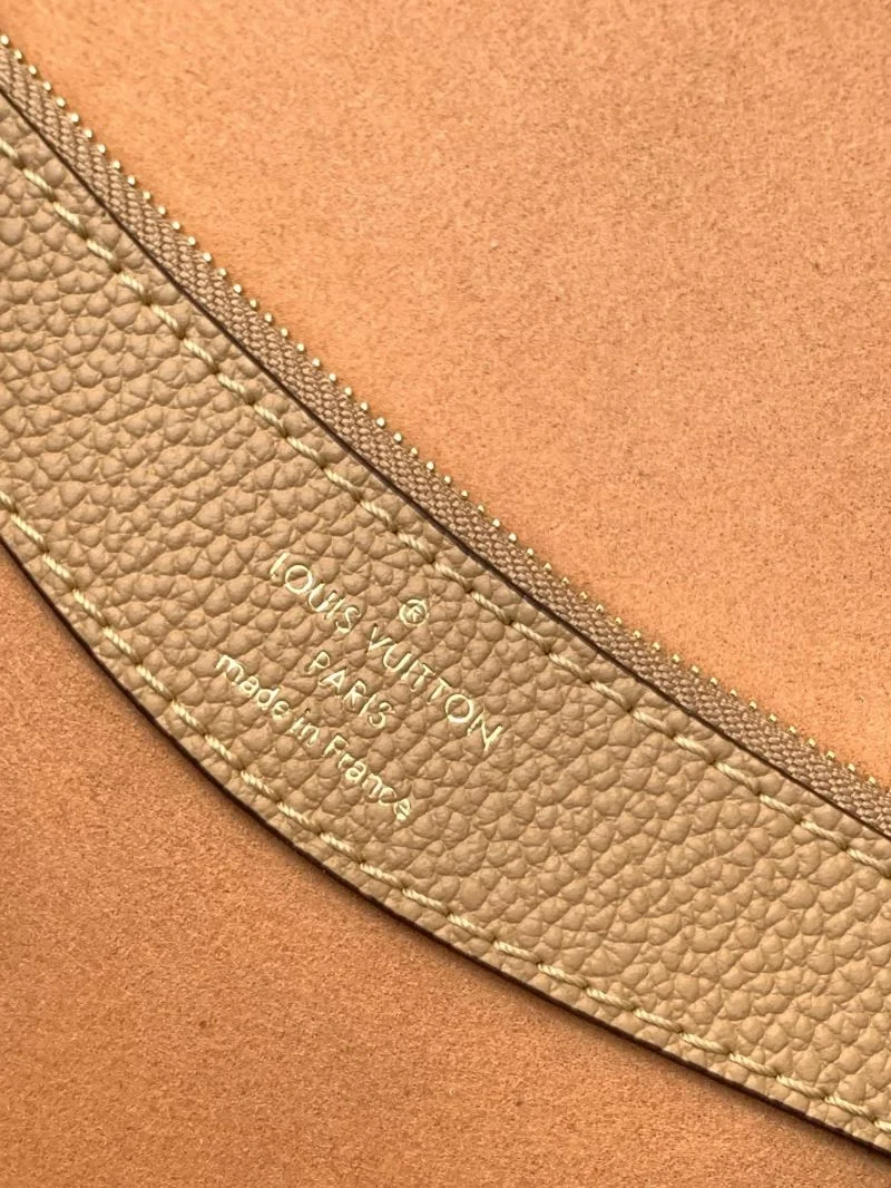 Minimalist Louis Vuitton Satchel Bags 38856