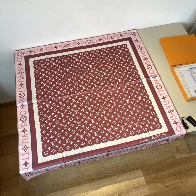Effortless Louis Vuitton Scarf 270605