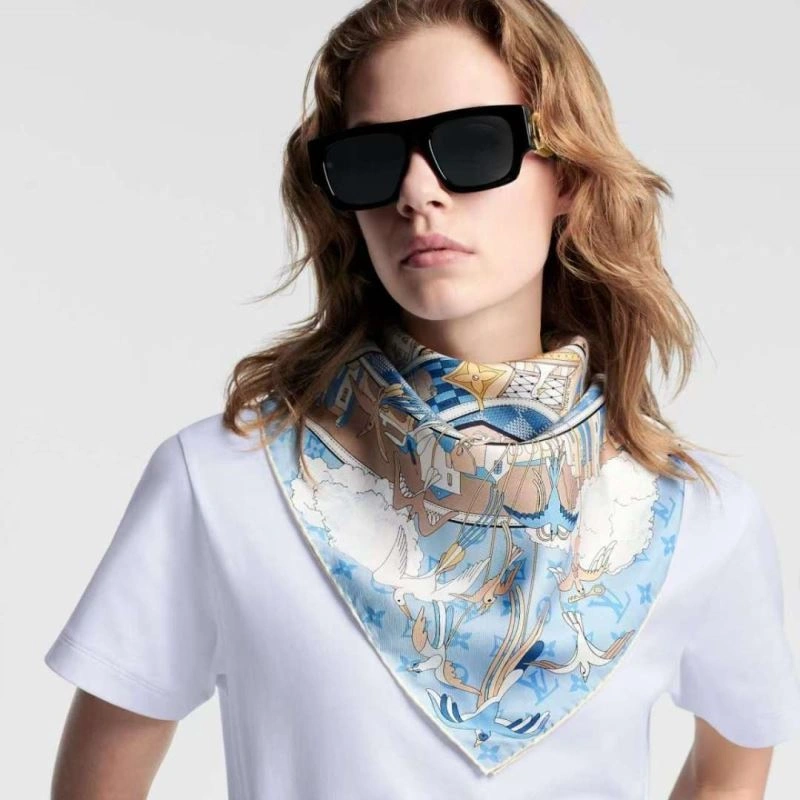 Louis Vuitton Scarf Sleek 270592