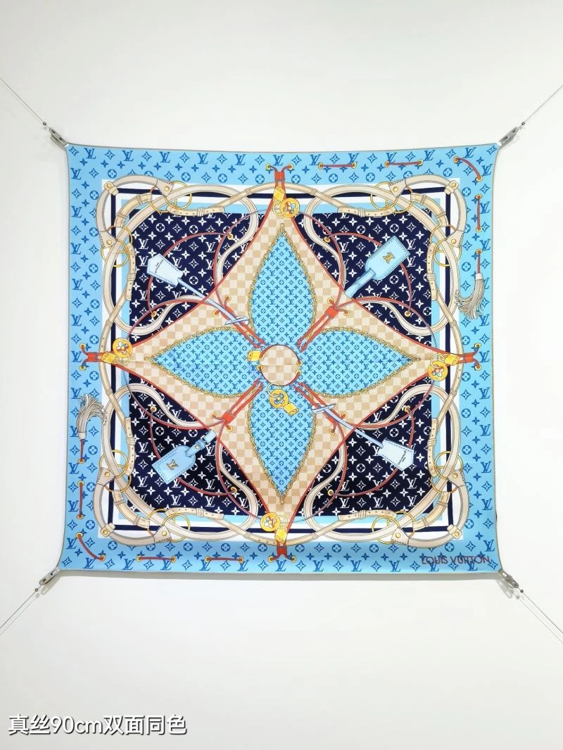 Vibrant Louis Vuitton Scarf 270577