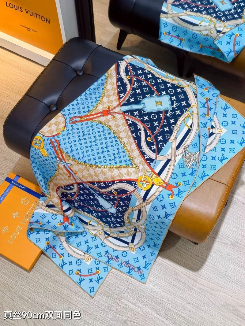 Vibrant Louis Vuitton Scarf 270577
