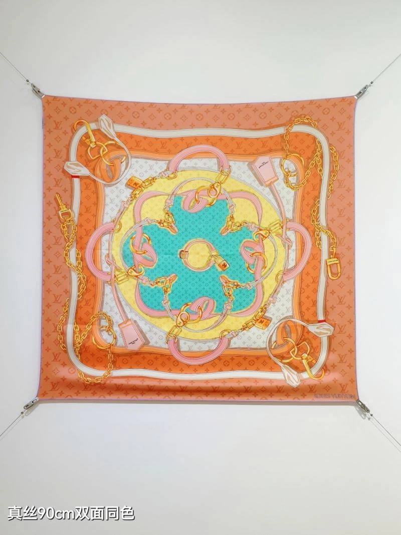 Tailored Louis Vuitton Scarf 270576