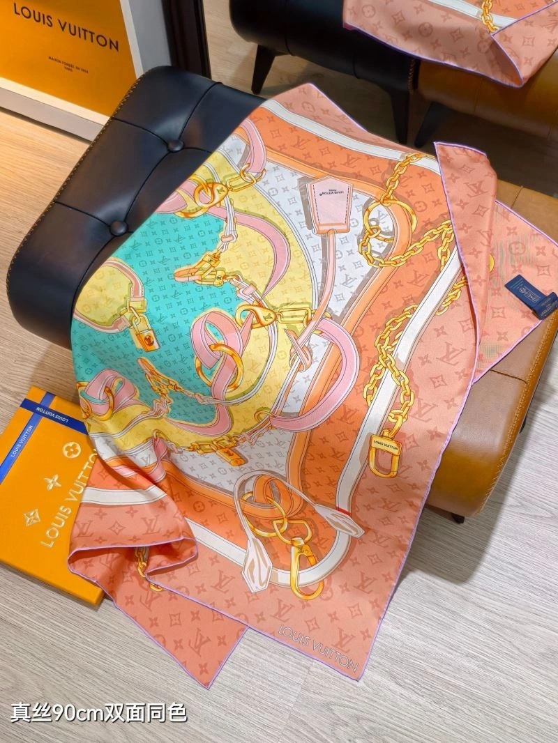 Tailored Louis Vuitton Scarf 270576